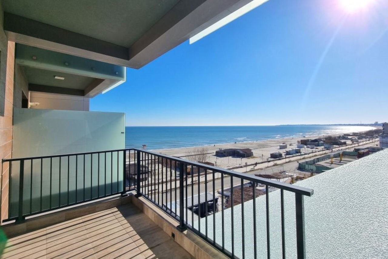 Apartament cu vedere la mare în rezidență premium pe plajă
